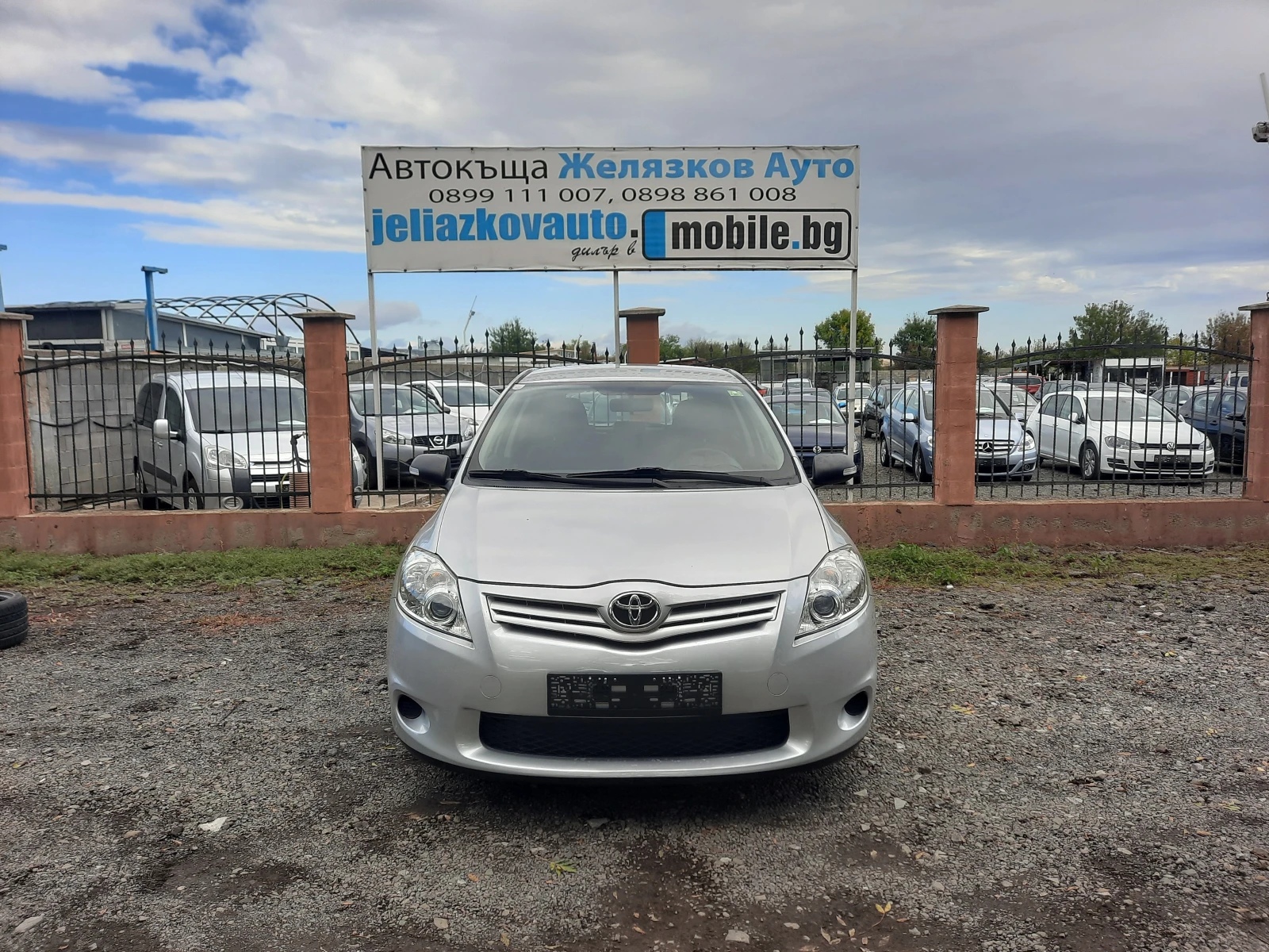 Toyota Auris 1.4 D-4D - изображение 2