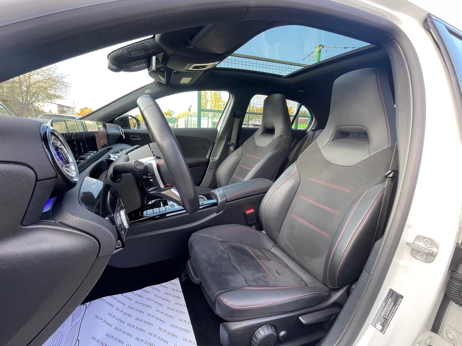 Mercedes-Benz A 180 AMG* KEYLESS* PANO* NIGHT* ГАРАНЦИЯ | Mobile.bg — изображение 11