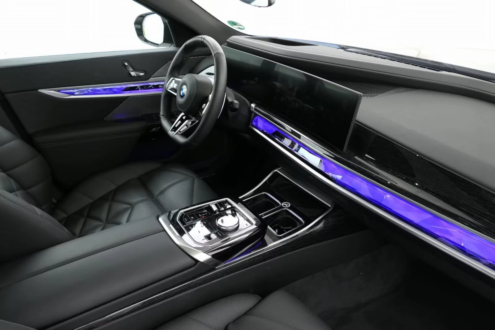 BMW 740 xDRIVE/300HP/M-SPORT/SKY-LOUNGE/B&W/S.CLOSE/968f - изображение 6