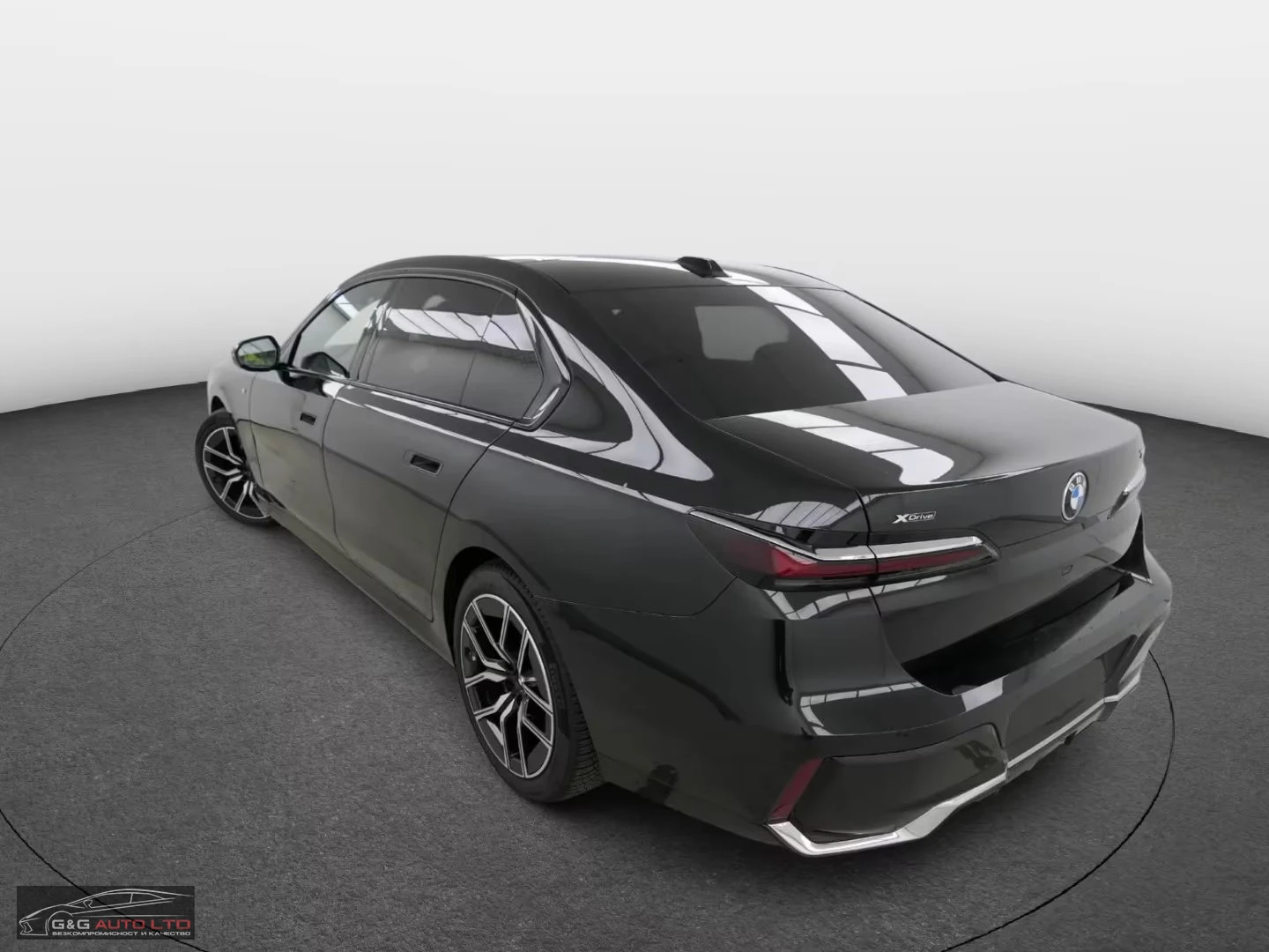 BMW 740 xDRIVE/300HP/M-SPORT/SKY-LOUNGE/B&W/S.CLOSE/968f - изображение 2