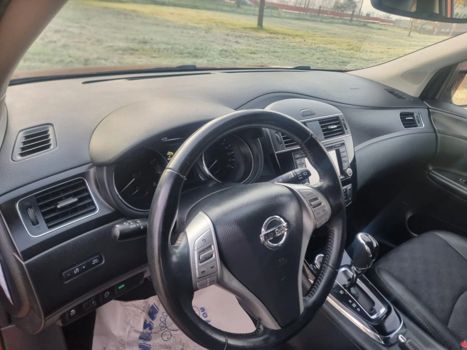 Nissan Pulsar 1.2i Автомат , снимка 9 - Автомобили и джипове - 53852552