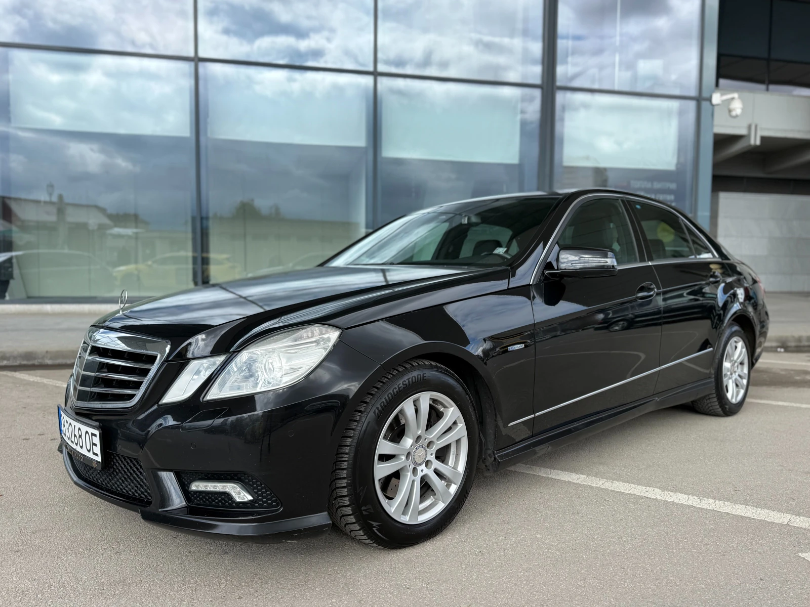 Mercedes-Benz E 250 6 МЕСЕЦА ГАРАНЦИЯ/204к.с. Avantgarde Дистроник | Auto.bg — изображение 1