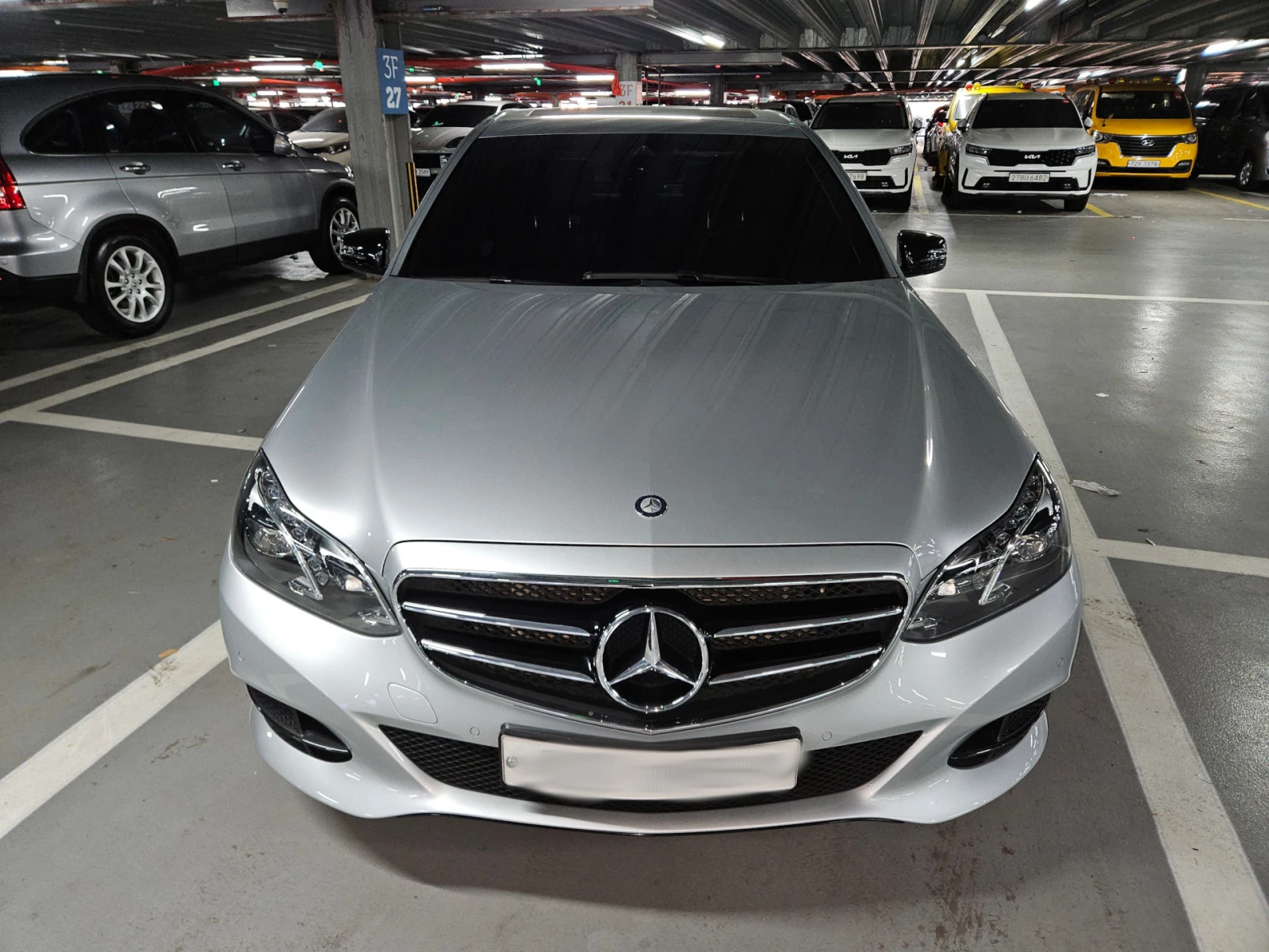 Mercedes-Benz E 220 Avantgarde Sport, снимка 2 - Автомобили и джипове - 54148345