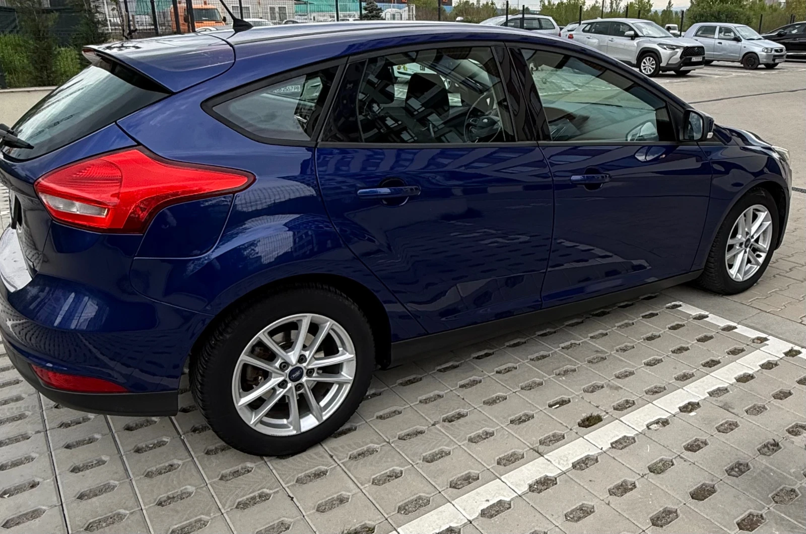 Ford Focus EcoBoost 125 PS M6, снимка 4 - Автомобили и джипове - 54360504