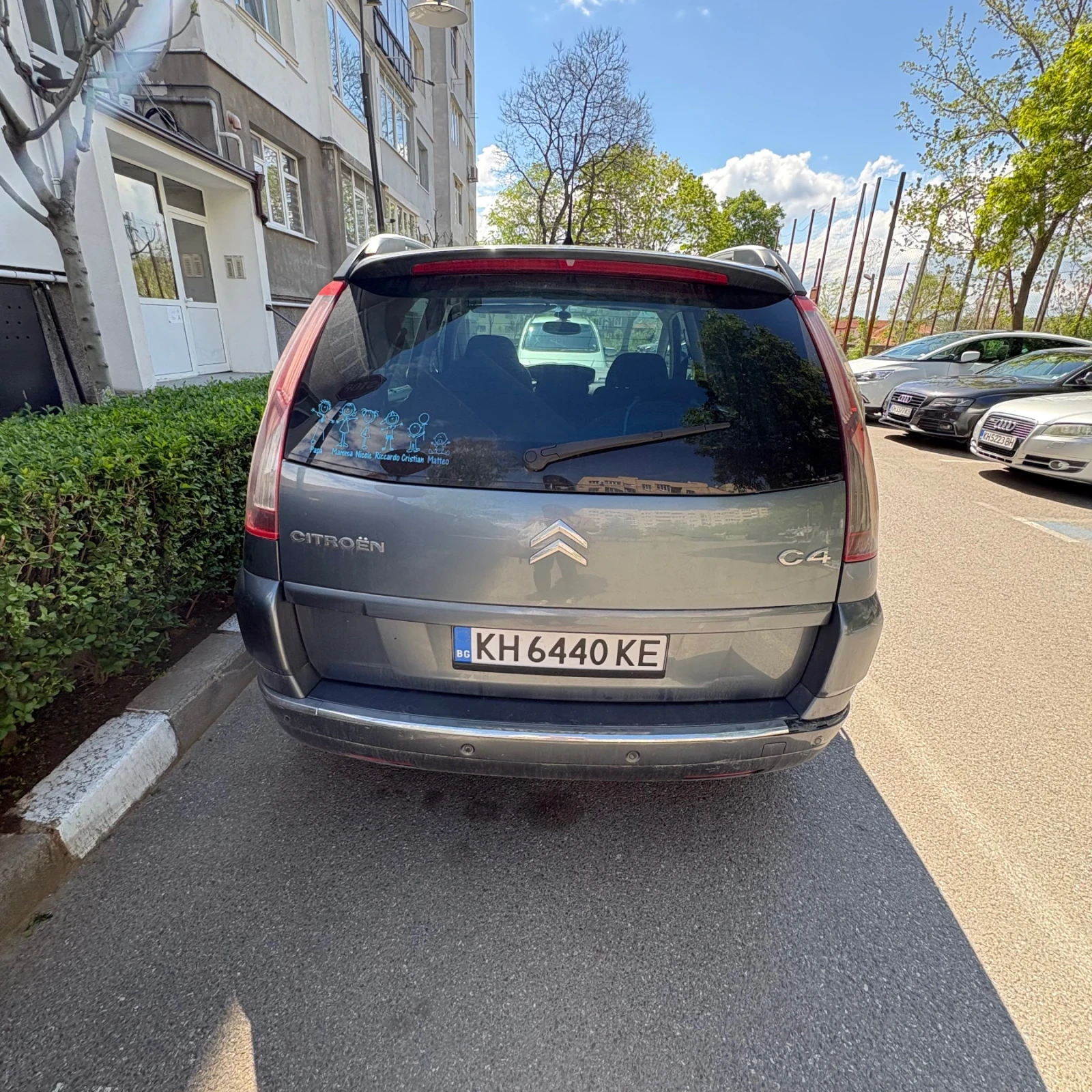 Citroen C4 Picasso, снимка 3 - Автомобили и джипове - 54390630