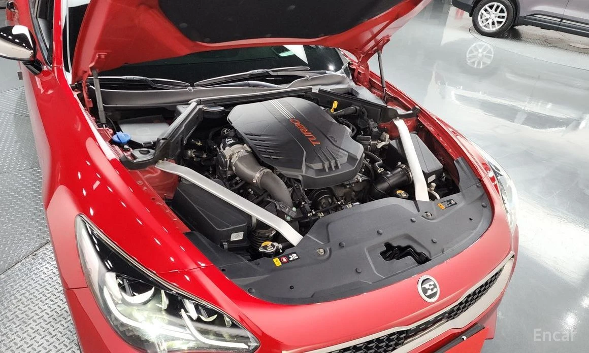Kia Stinger, снимка 6 - Автомобили и джипове - 54541525