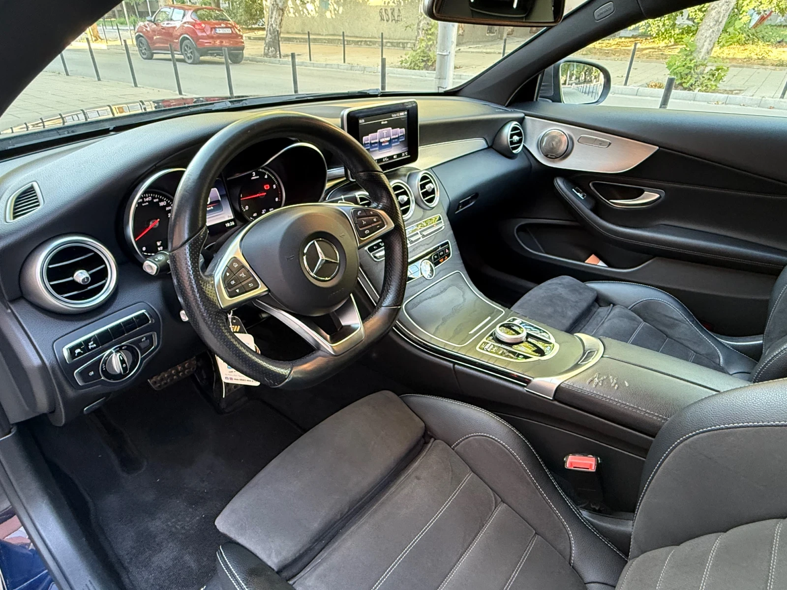 Mercedes-Benz C 220 CDI Coupe AMG, снимка 10 - Автомобили и джипове - 55480127