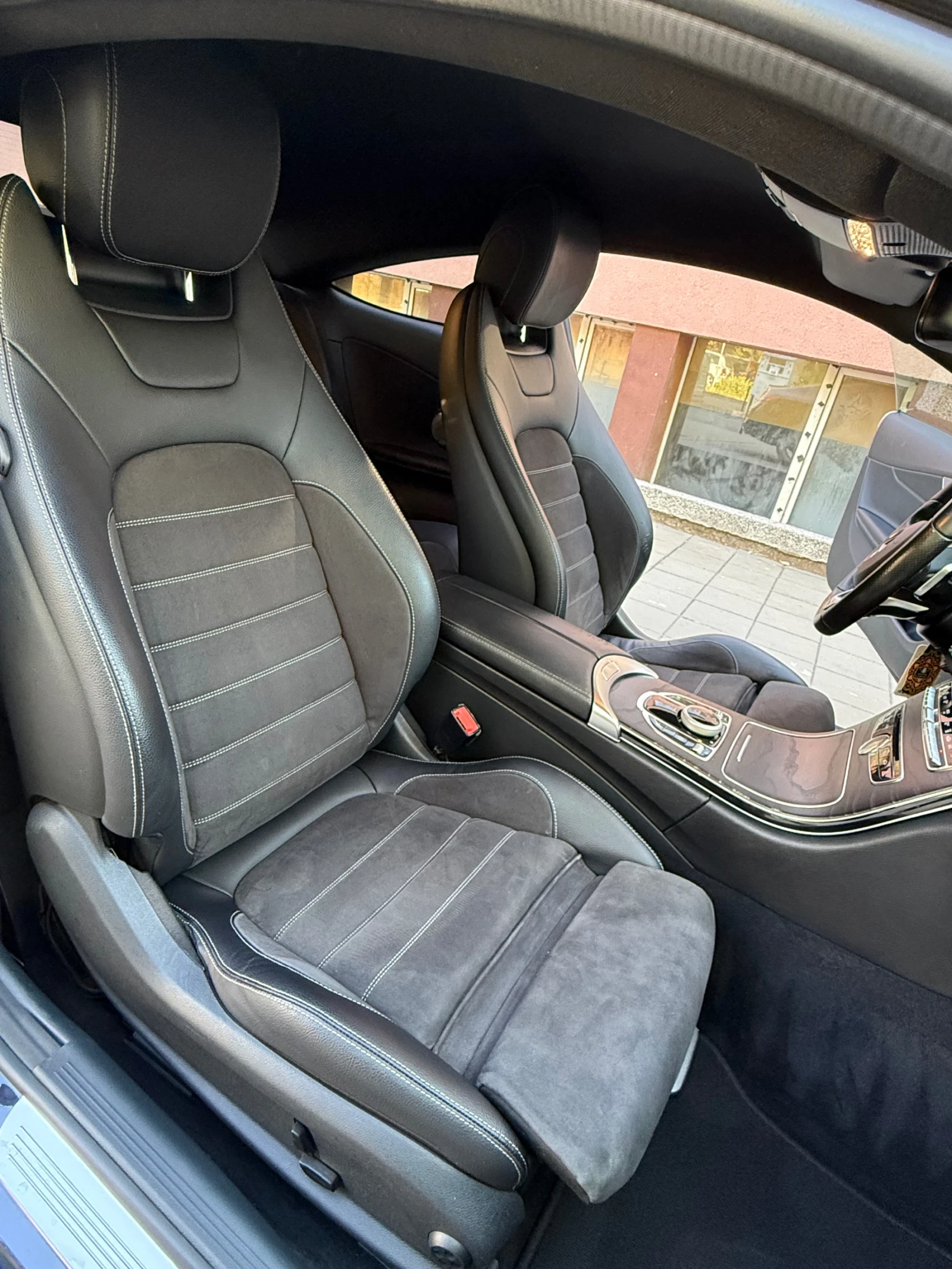 Mercedes-Benz C 220 CDI Coupe AMG, снимка 12 - Автомобили и джипове - 55480127
