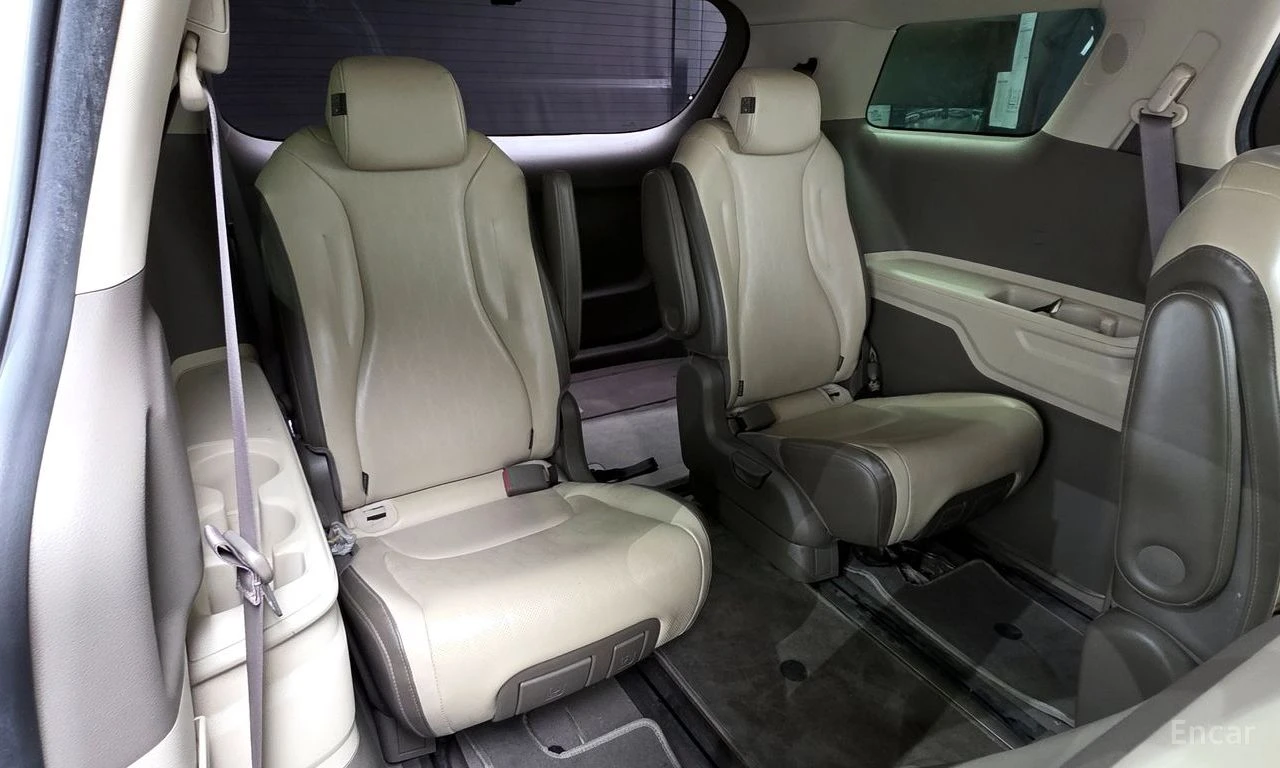 Kia Carnival Prestige* DISTRONIC* ПОДГРЕВ* ОБУДХВАНЕ* , снимка 14 - Автомобили и джипове - 54871053