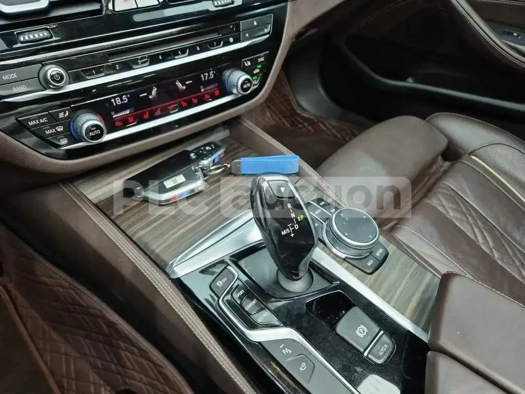 BMW 330 PANO| 360CAM| �������� �����| �������| 2 �����|  | Mobile.bg � ����������� 9