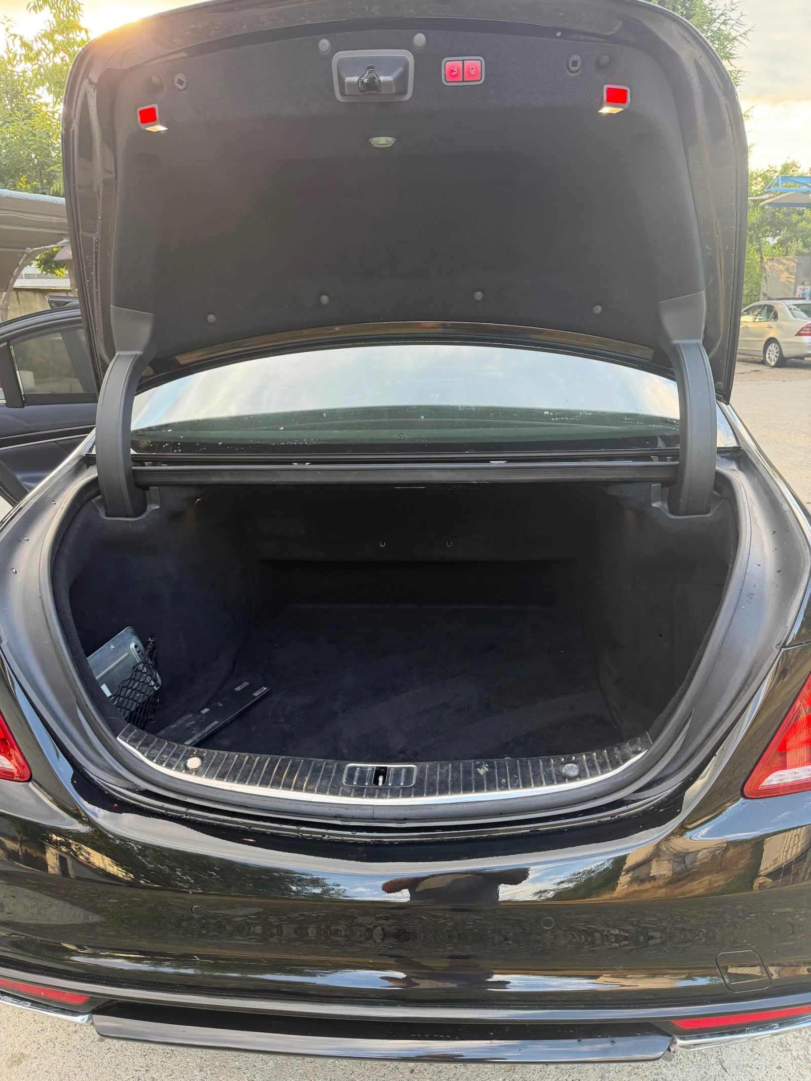 Mercedes-Benz S 550 S65 AMG LONG 4MATIC / DISTRONIC / ПАНОРАМА / 360, снимка 15 - Автомобили и джипове - 55149785