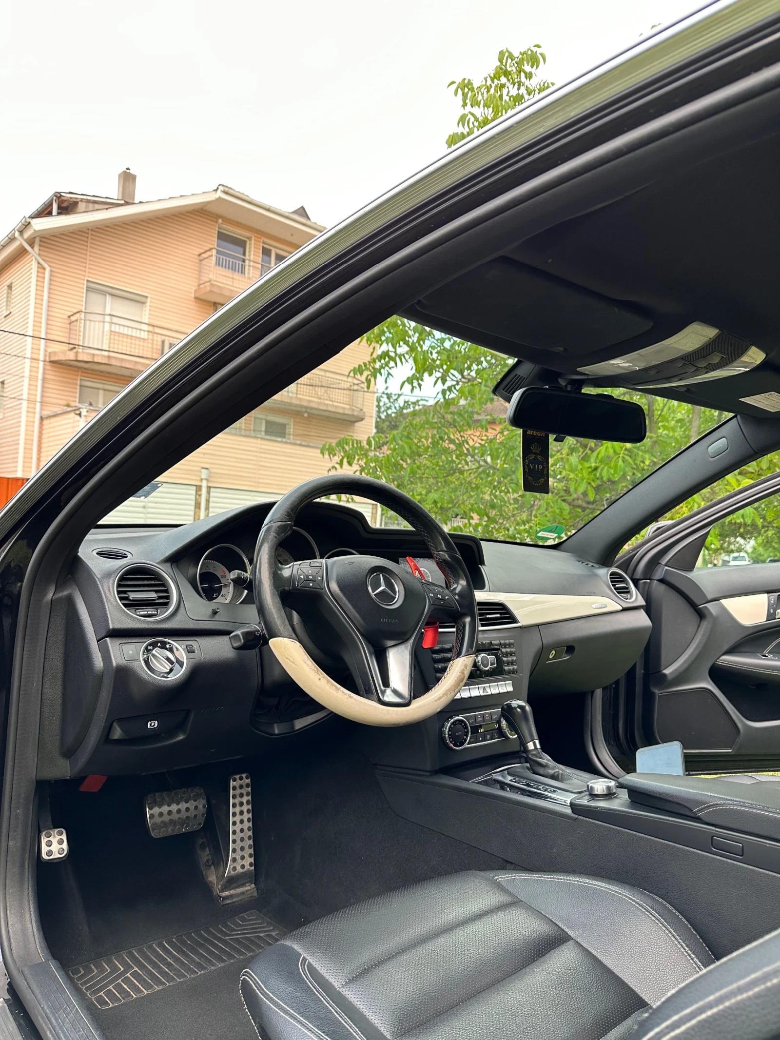 Mercedes-Benz C 220, снимка 11 - Автомобили и джипове - 55238235