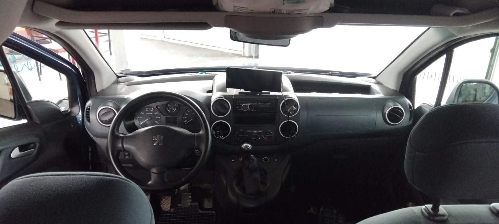 Peugeot Partner, снимка 7 - Автомобили и джипове - 55275257