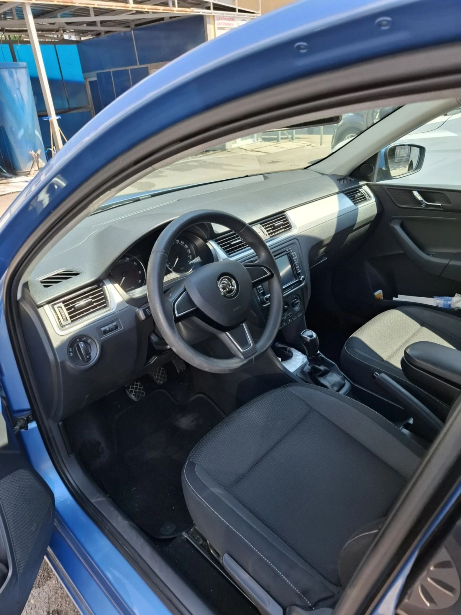 Skoda Rapid, снимка 6 - Автомобили и джипове - 55327961