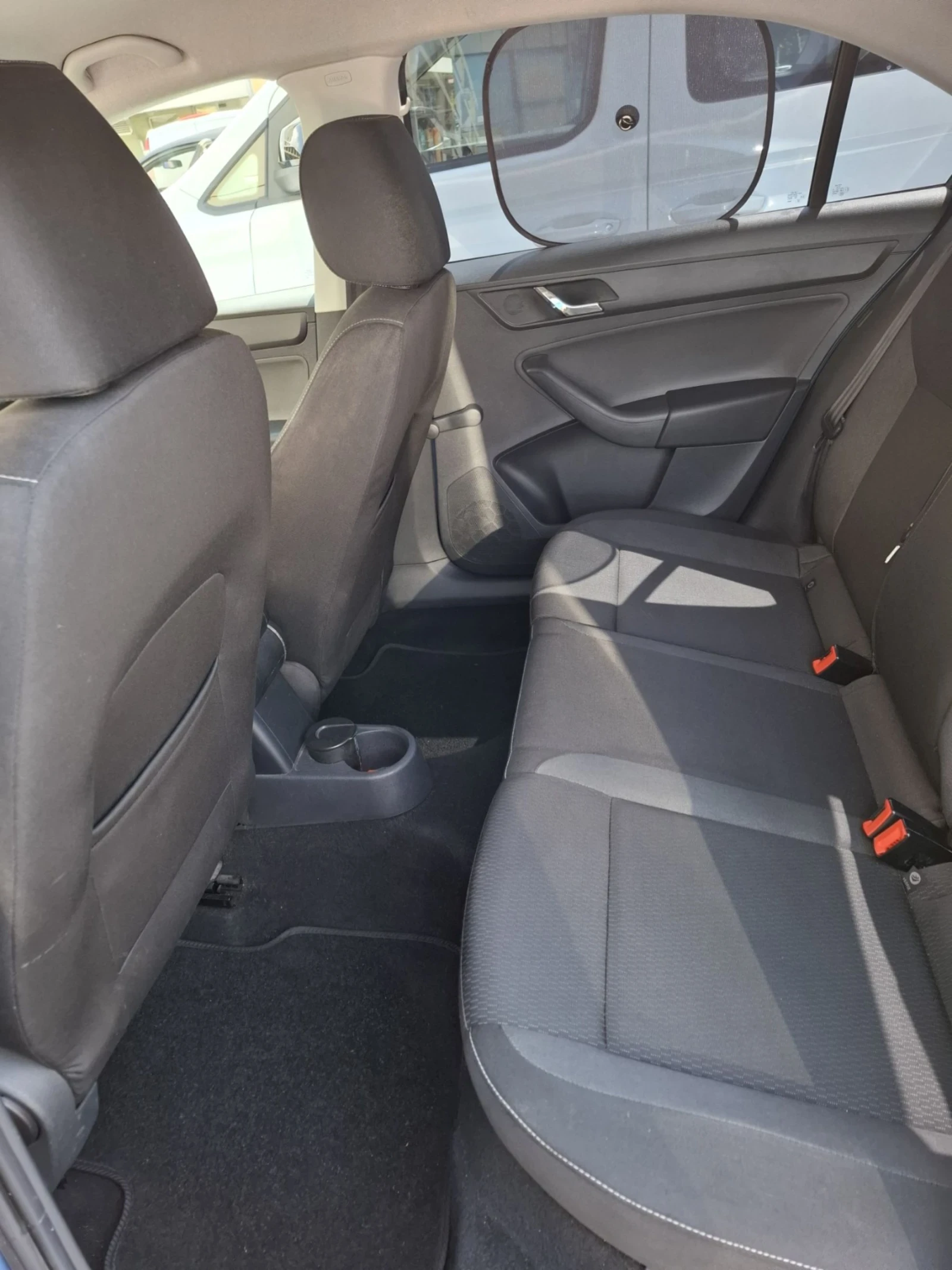 Skoda Rapid, снимка 2 - Автомобили и джипове - 55327961