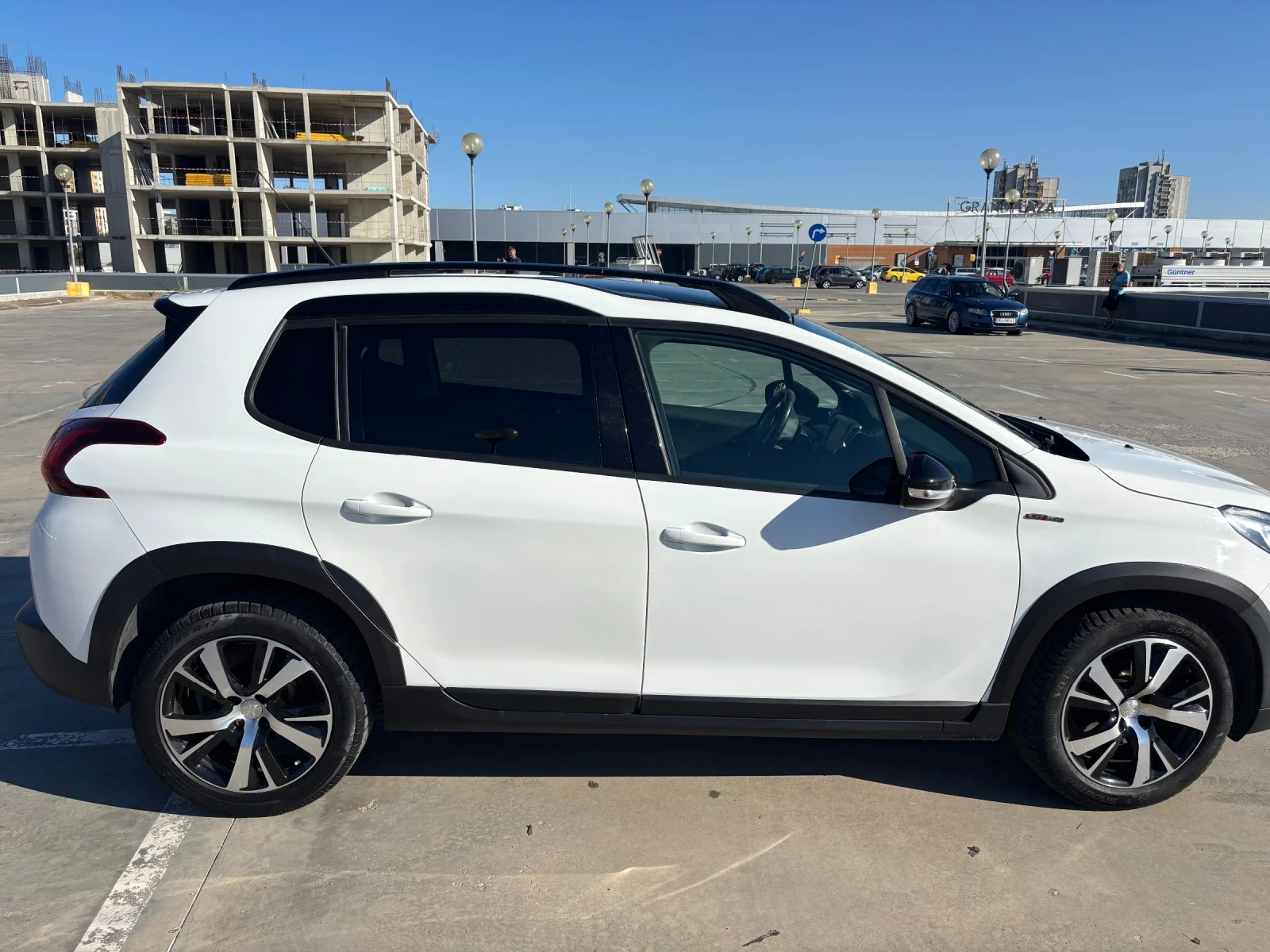 Peugeot 2008, снимка 7 - Автомобили и джипове - 55777071