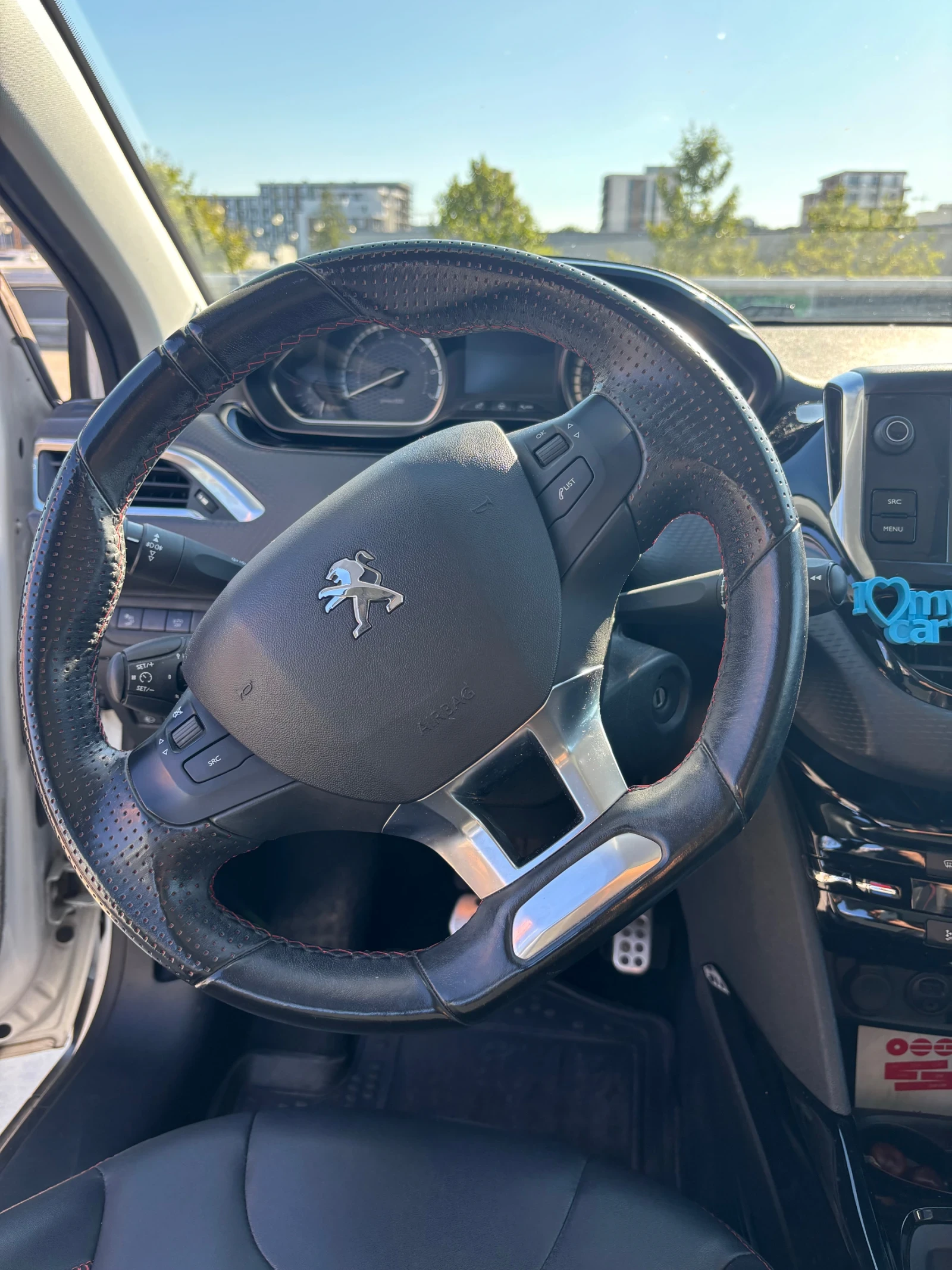 Peugeot 2008, снимка 13 - Автомобили и джипове - 55777071