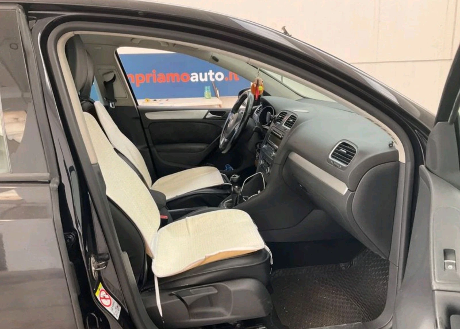 VW Golf 1.6 MPI GAS LPG, снимка 3 - Автомобили и джипове - 55838640