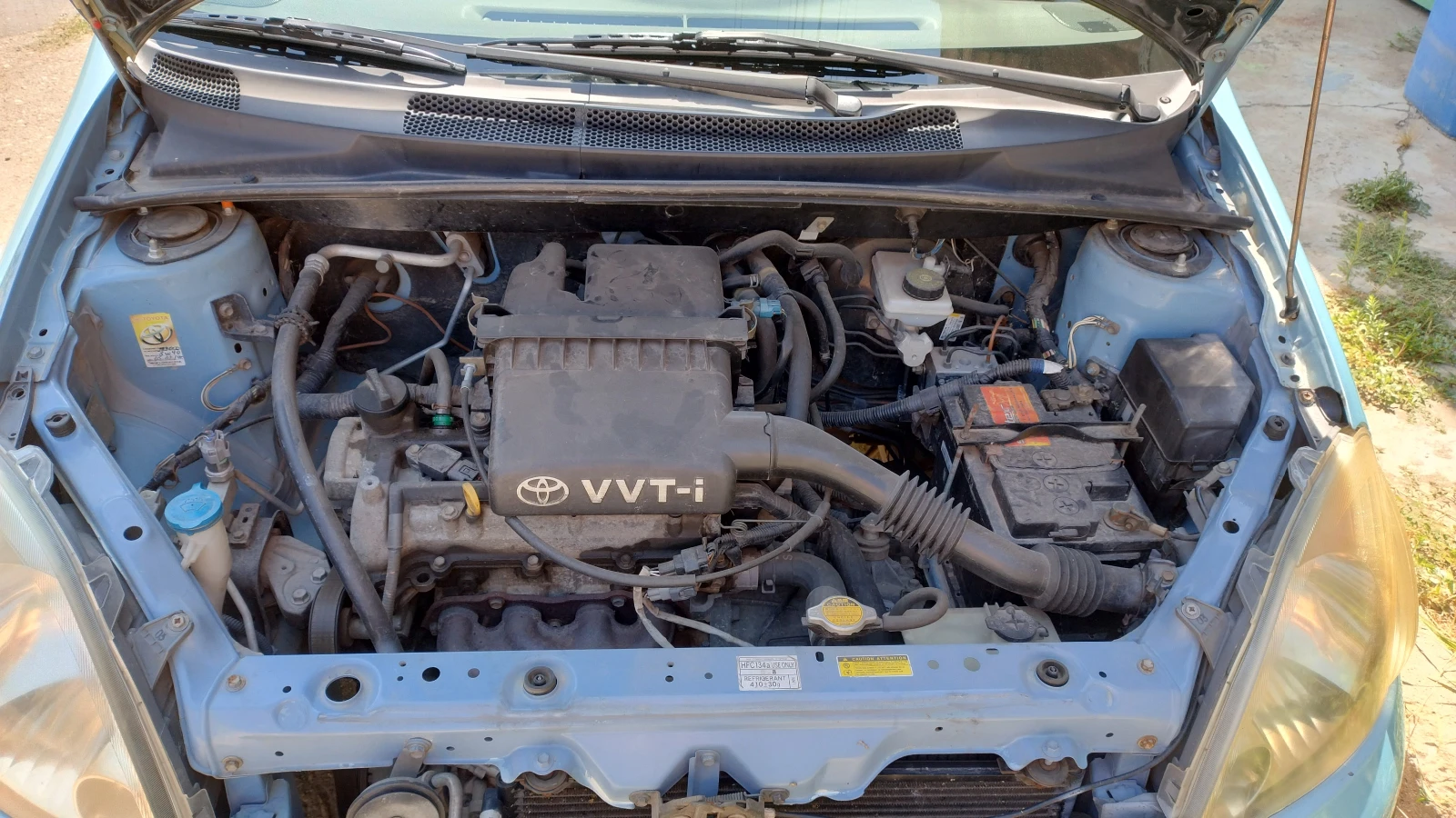 Toyota Yaris 1.0 VVT-i, снимка 10 - Автомобили и джипове - 55855024
