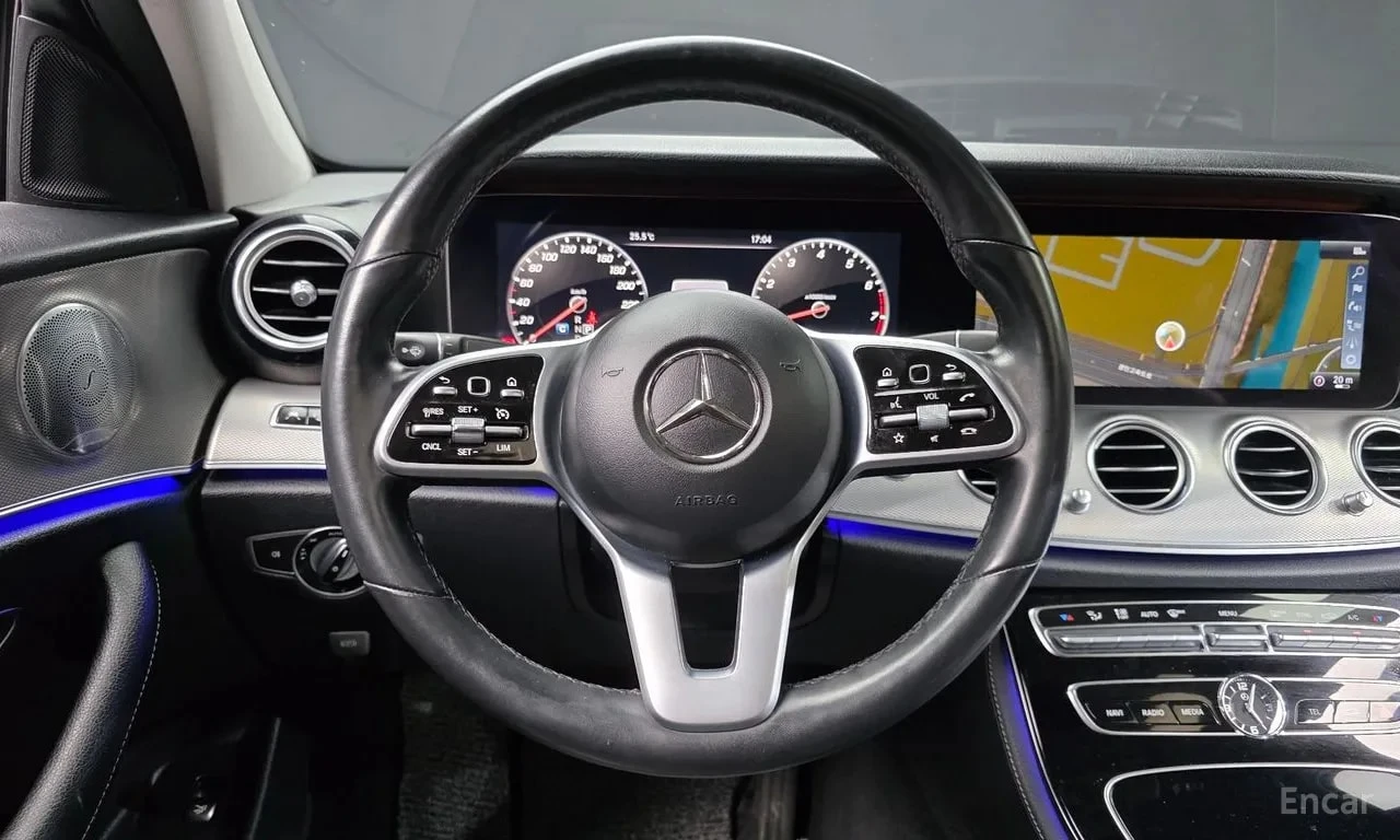 Mercedes-Benz E 300  AMG | BURMESTER | 360 | ОБДУХВАНЕ , снимка 12 - Автомобили и джипове - 56018575