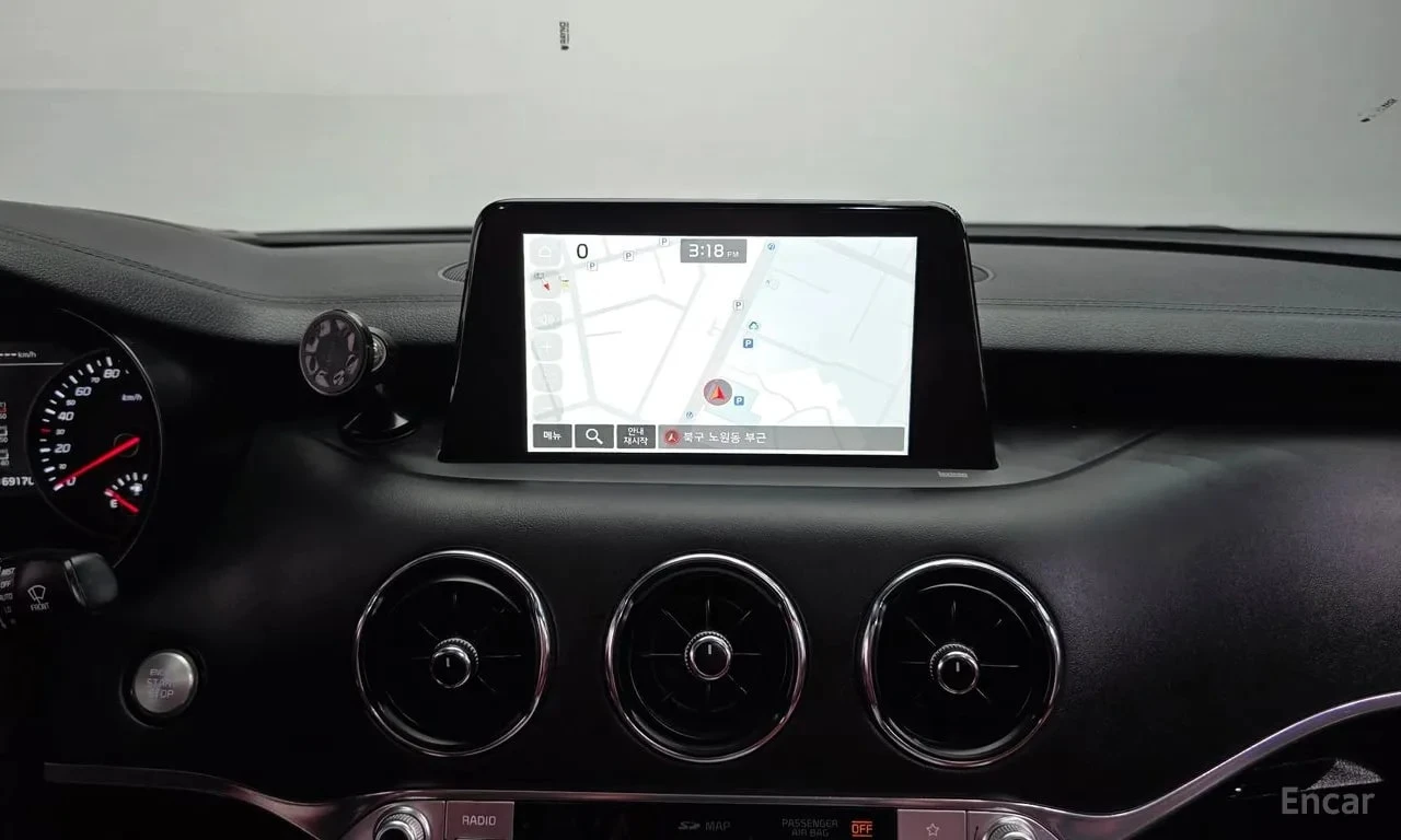 Kia Stinger 3.3 Turbo AWD | АВТОФИНАНСИРАНЕ, снимка 14 - Автомобили и джипове - 56122344