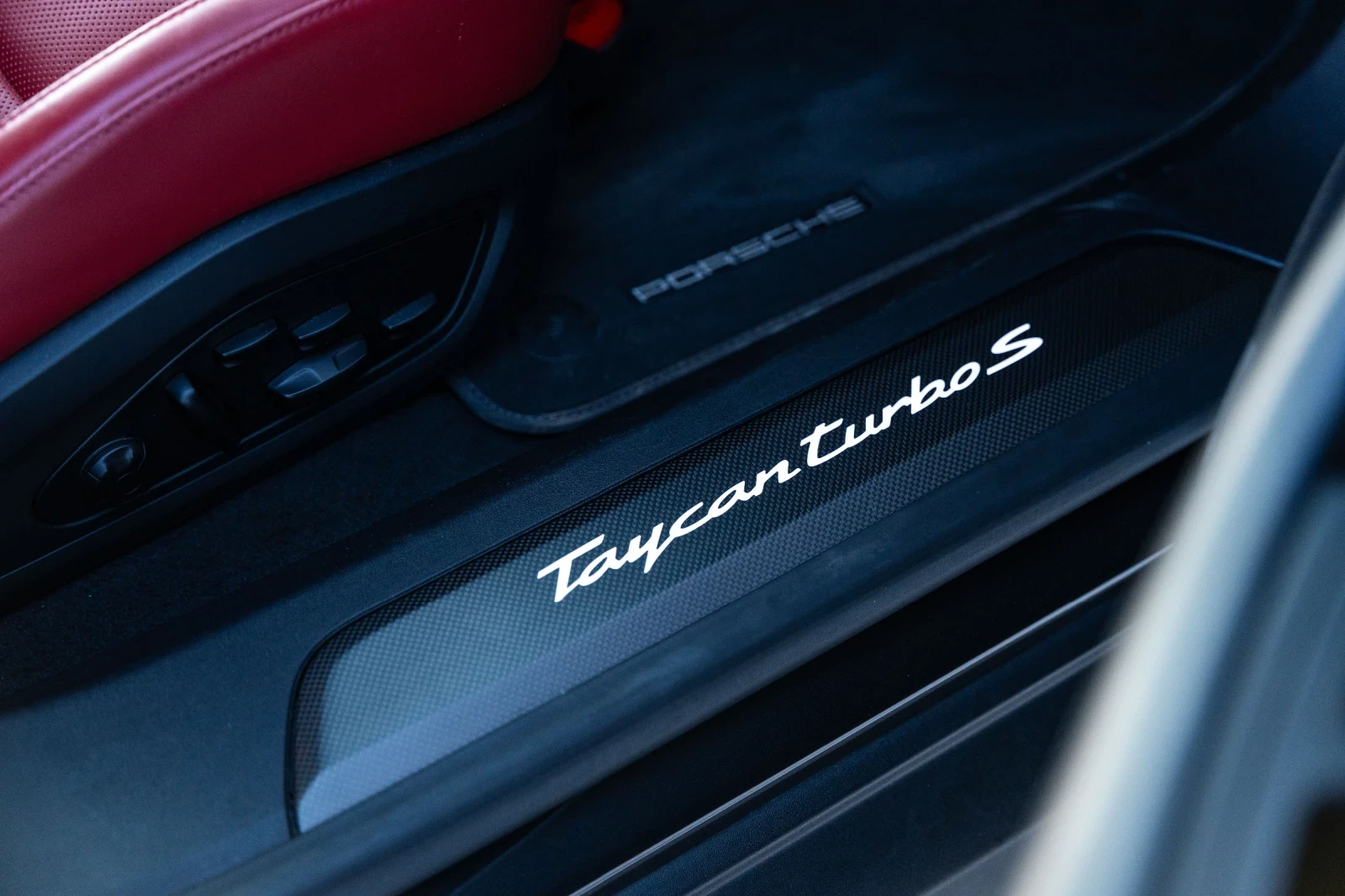 Porsche Taycan Turbo s Porsche approved ����� �������� �������� | Mobile.bg � ����������� 17