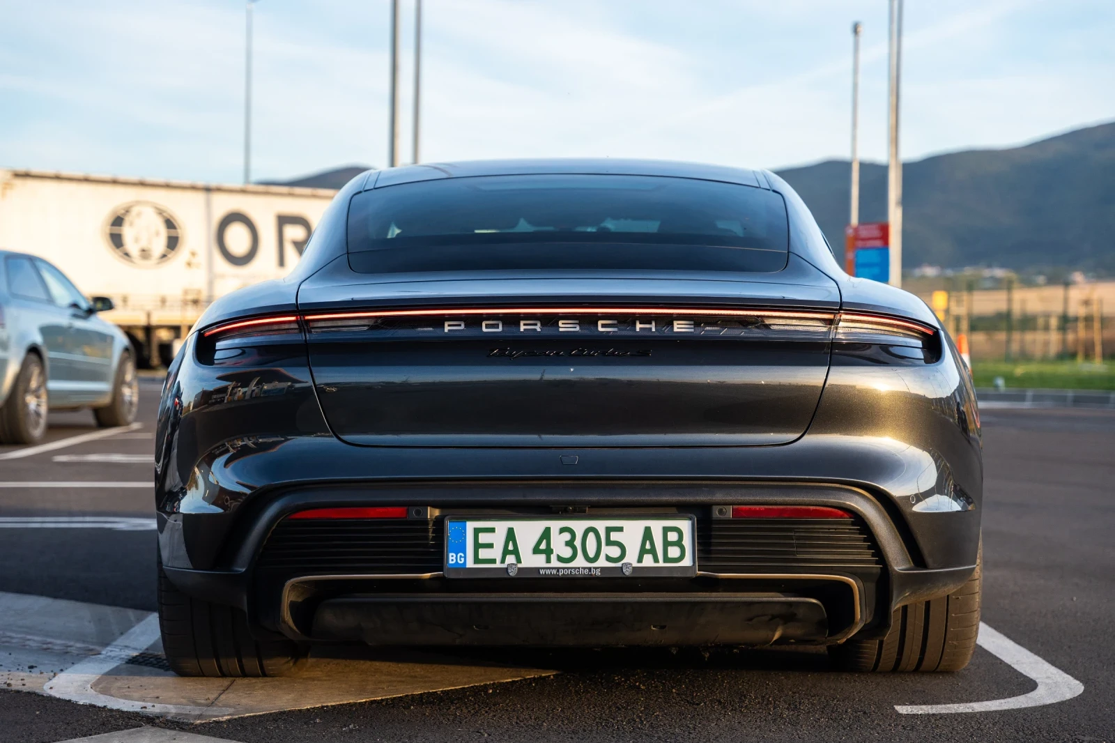 Porsche Taycan Turbo s Porsche approved ����� �������� �������� | Mobile.bg � ����������� 5