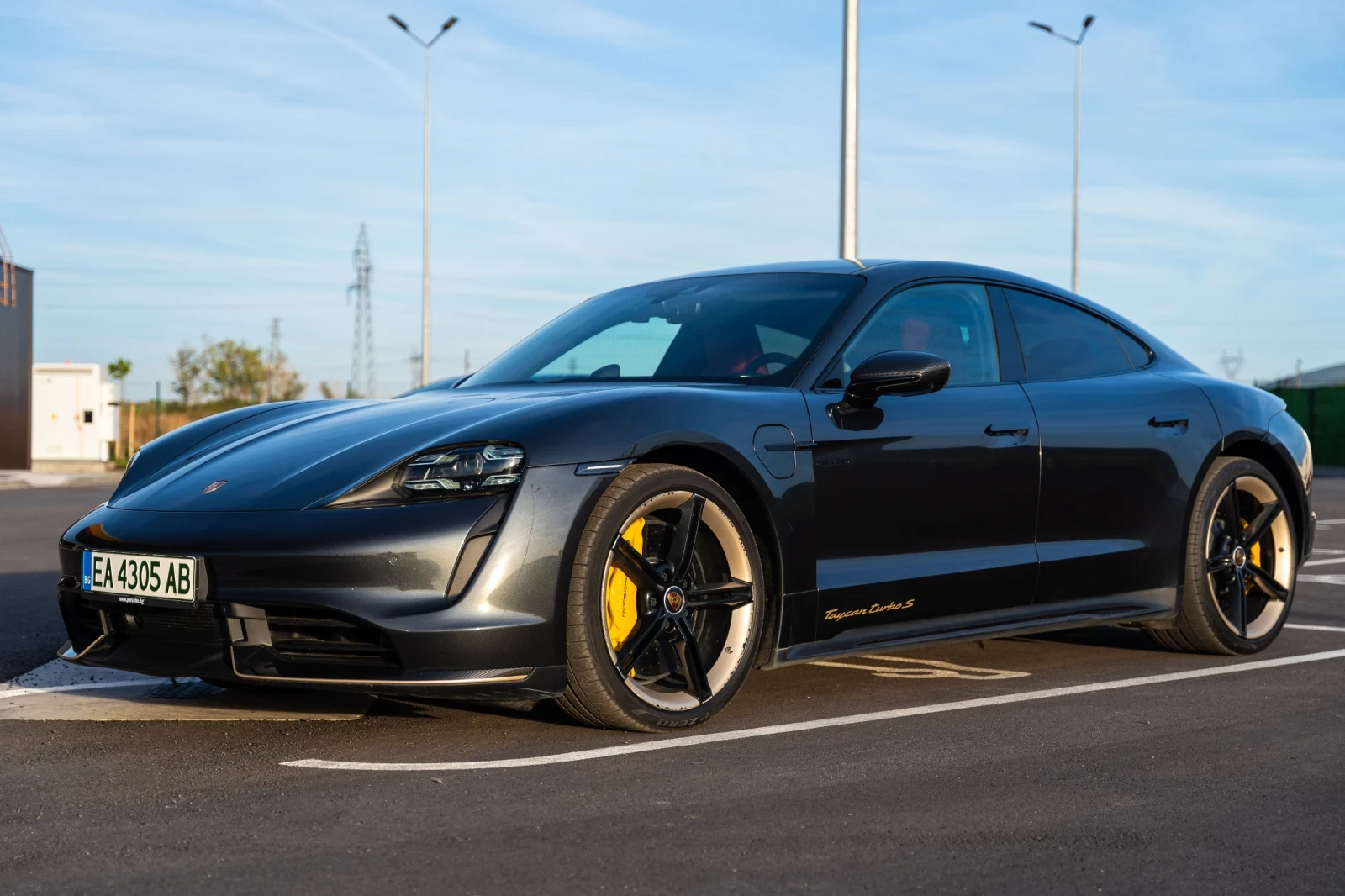 Porsche Taycan Turbo s Porsche approved ����� �������� �������� | Mobile.bg � ����������� 3