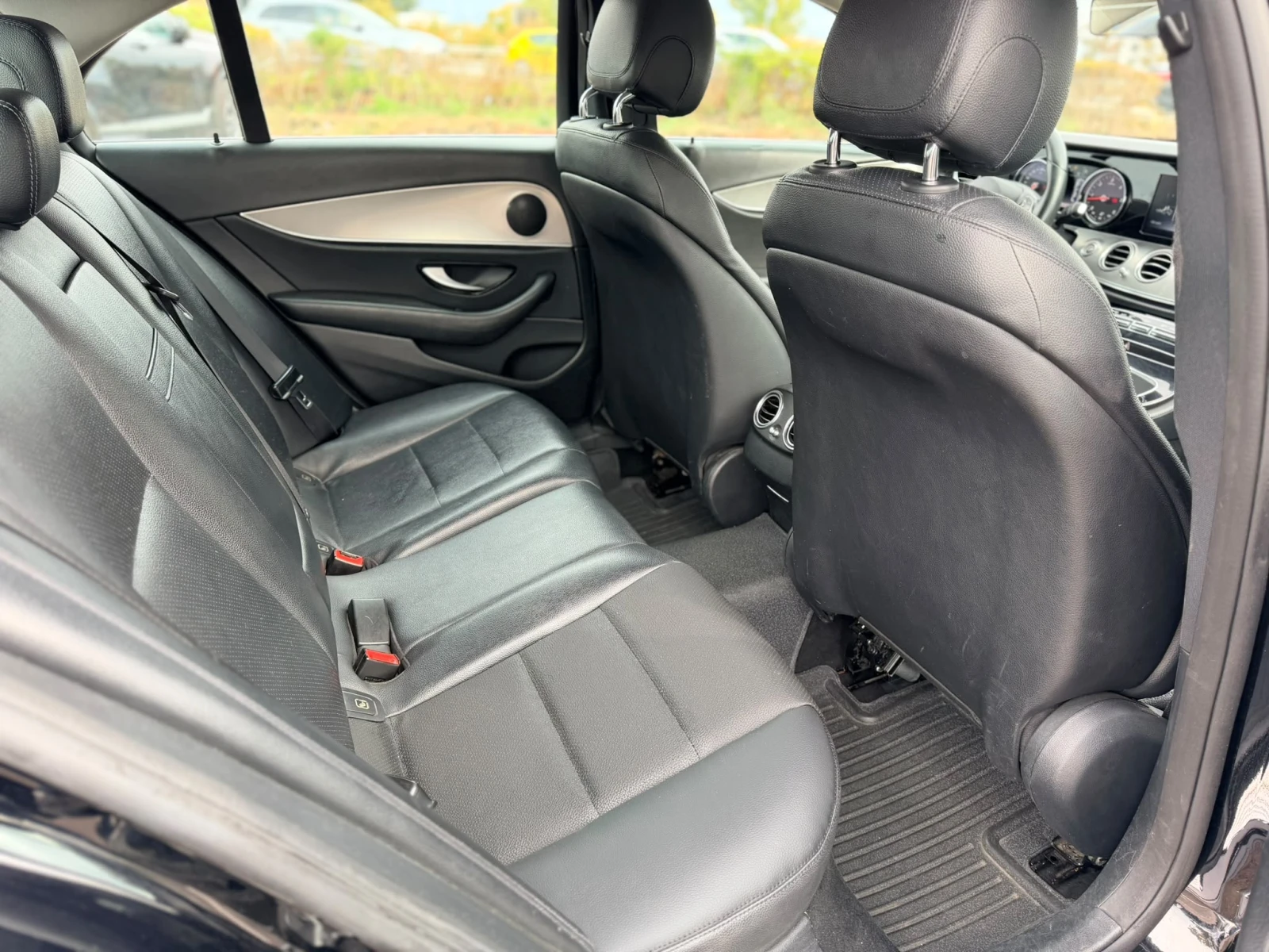 Mercedes-Benz E 220 ������ ���� ��������� �� 230 ���� | Mobile.bg � ����������� 9