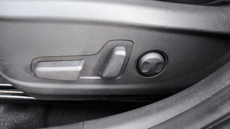 Hyundai Kona 2.0i 4x4, снимка 11 - Автомобили и джипове - 51283121