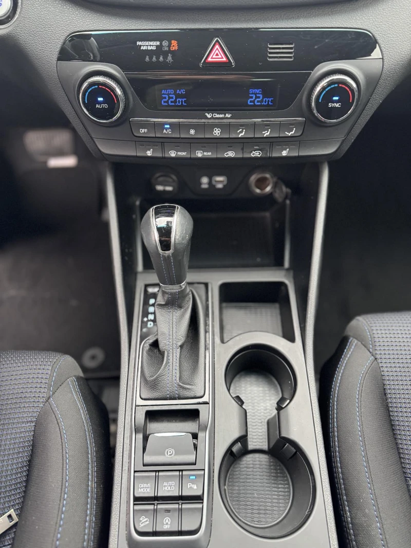 Hyundai Tucson 1.7CRDI 16V, снимка 12 - Автомобили и джипове - 51962911