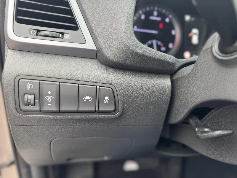 Hyundai Tucson 1.7CRDI 16V, снимка 14 - Автомобили и джипове - 51962911