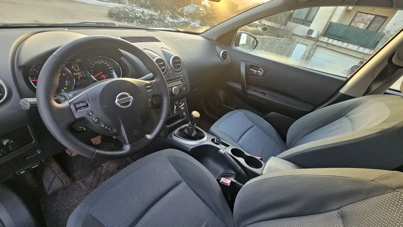 Nissan Qashqai 1.5 DCi 2011г., снимка 8 - Автомобили и джипове - 53386703