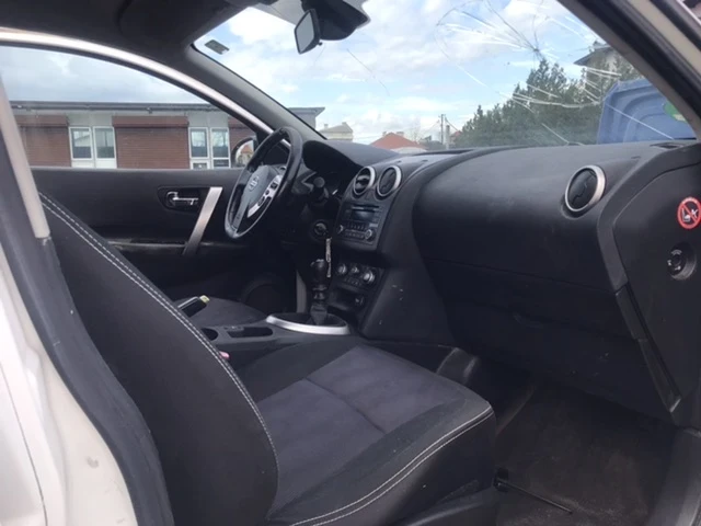 Nissan Qashqai 2.0 DCI , снимка 5 - Автомобили и джипове - 54170245