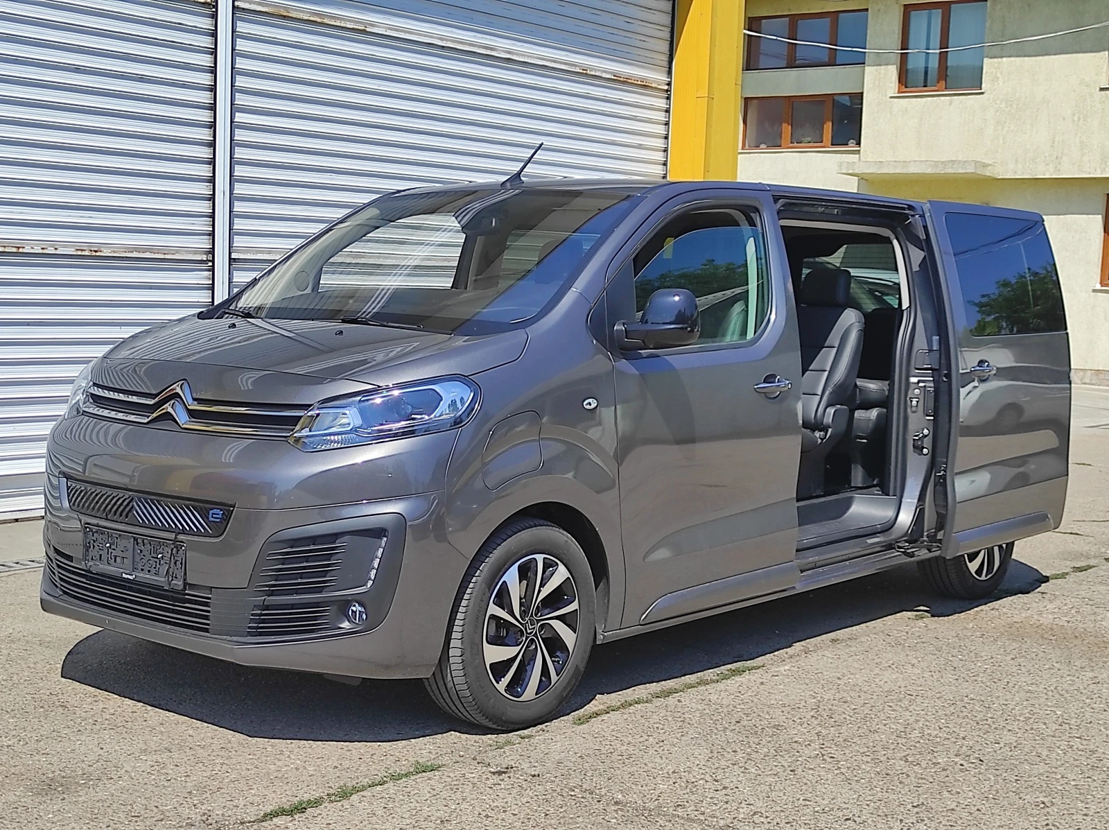 Citroen Spacetourer Luxusbus, 8 местен - изображение 2