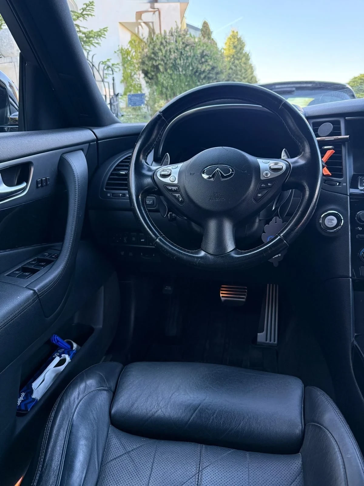 Infiniti Fx 30 S, снимка 12 - Автомобили и джипове - 54877500