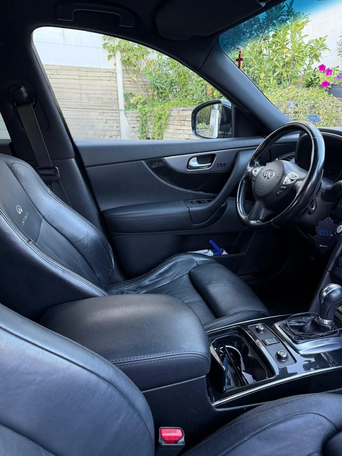 Infiniti Fx 30 S, снимка 14 - Автомобили и джипове - 54877500