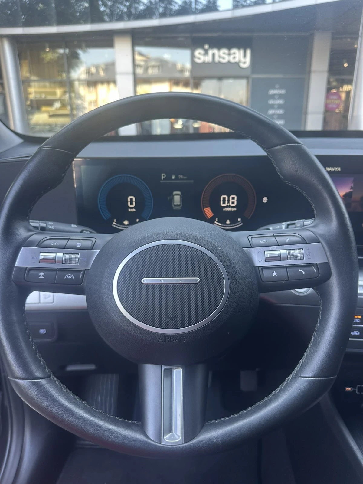 Hyundai Kona 2.0 MPI 4x4 FULL LED LIN E ASIST DISTRONIC 23 500 - изображение 8