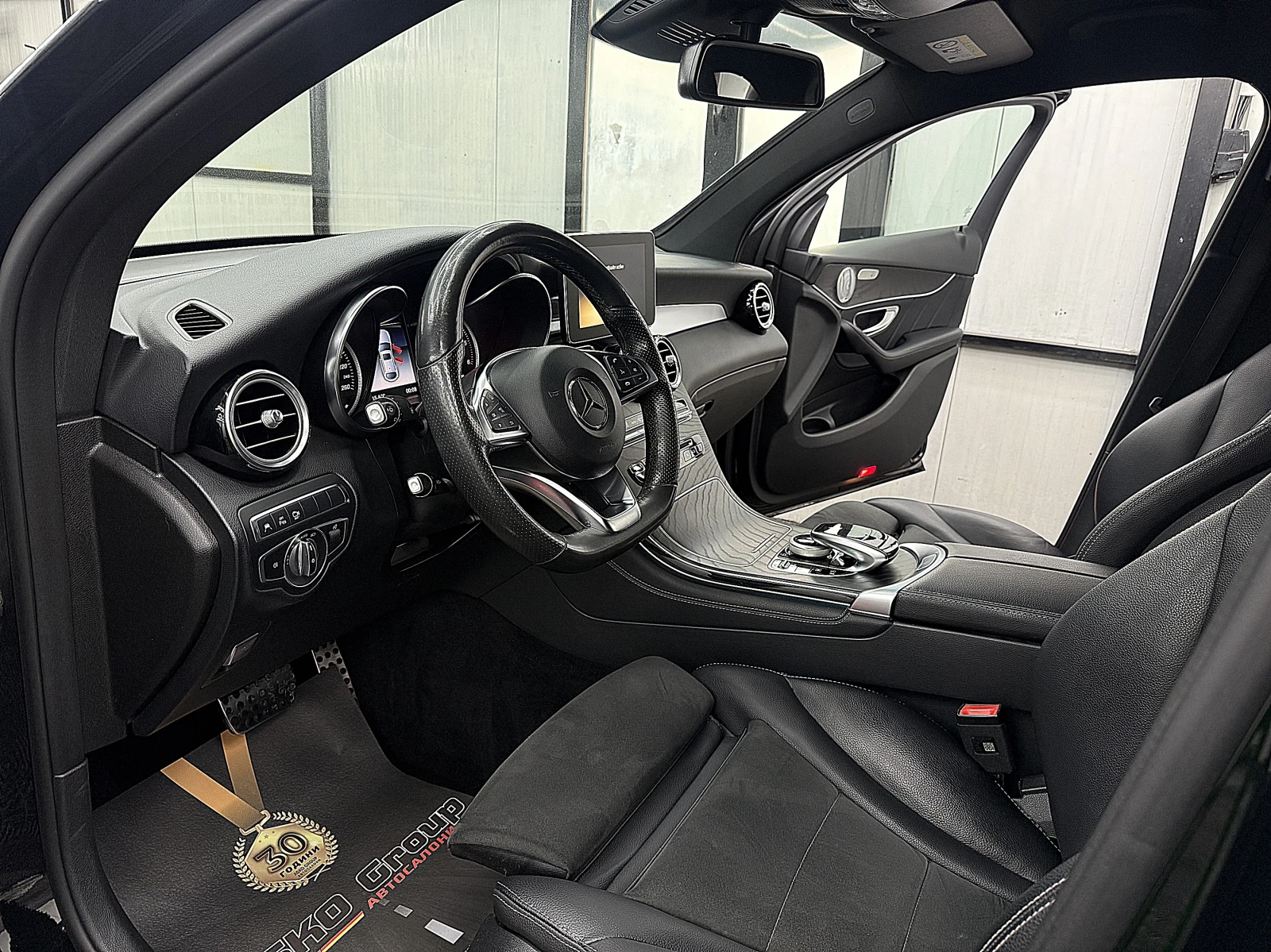 Mercedes-Benz GLC 250 Kupe/AMG-line/4-Matic/DIGITAL/GERM СОБСТВЕН ЛИЗИНГ, снимка 12 - Автомобили и джипове - 54227513