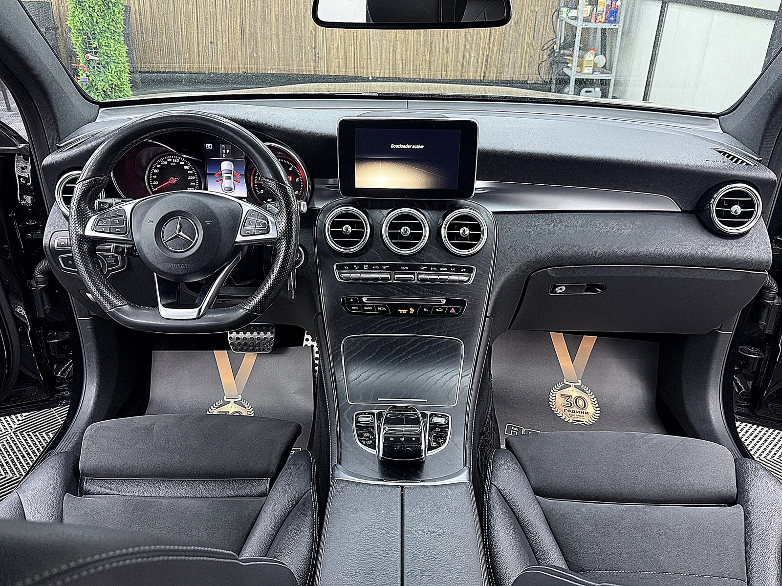 Mercedes-Benz GLC 250 Kupe/AMG-line/4-Matic/DIGITAL/GERM СОБСТВЕН ЛИЗИНГ, снимка 14 - Автомобили и джипове - 54227513