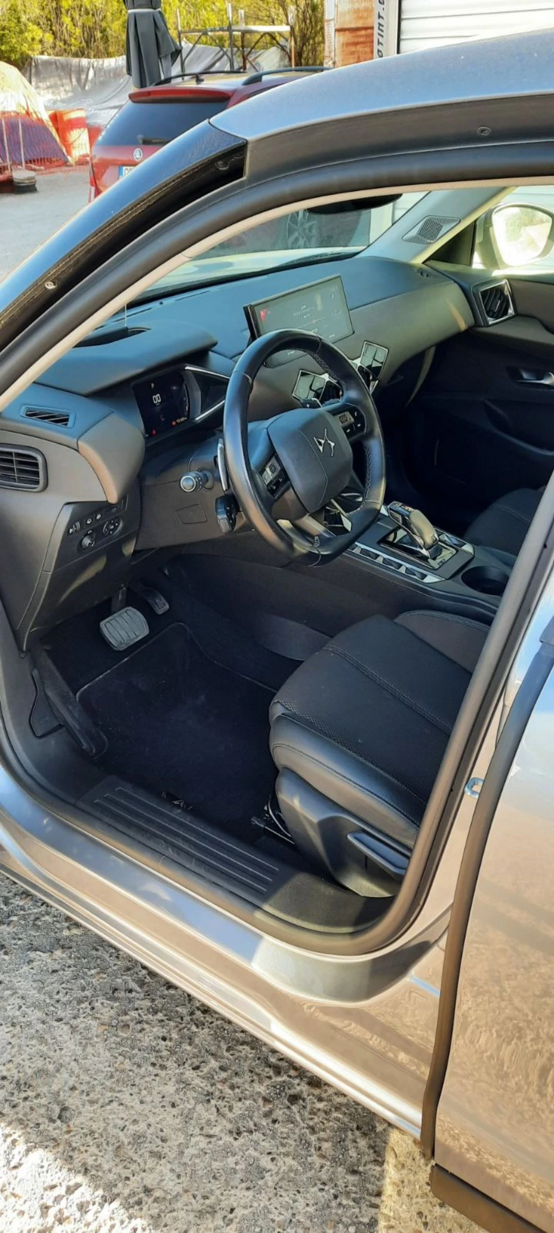 DS DS 3 Crossback, снимка 5 - Автомобили и джипове - 54335197