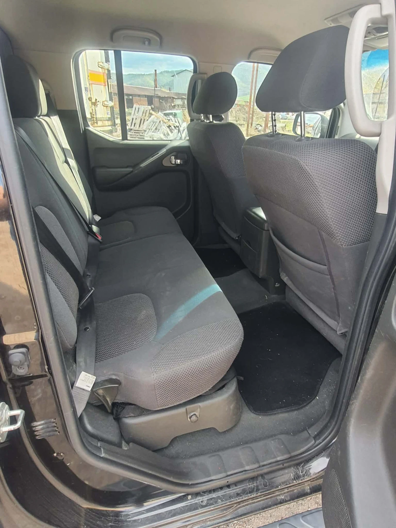 Nissan Navara, снимка 4 - Автомобили и джипове - 54578654