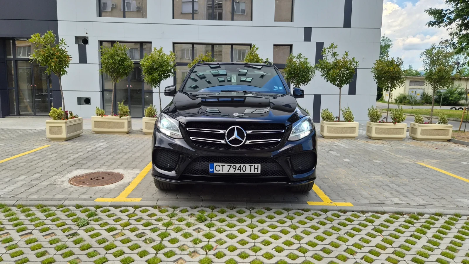 Mercedes-Benz GLE 350 Напълно ОБСЛУЖЕН, снимка 2 - Автомобили и джипове - 55108665