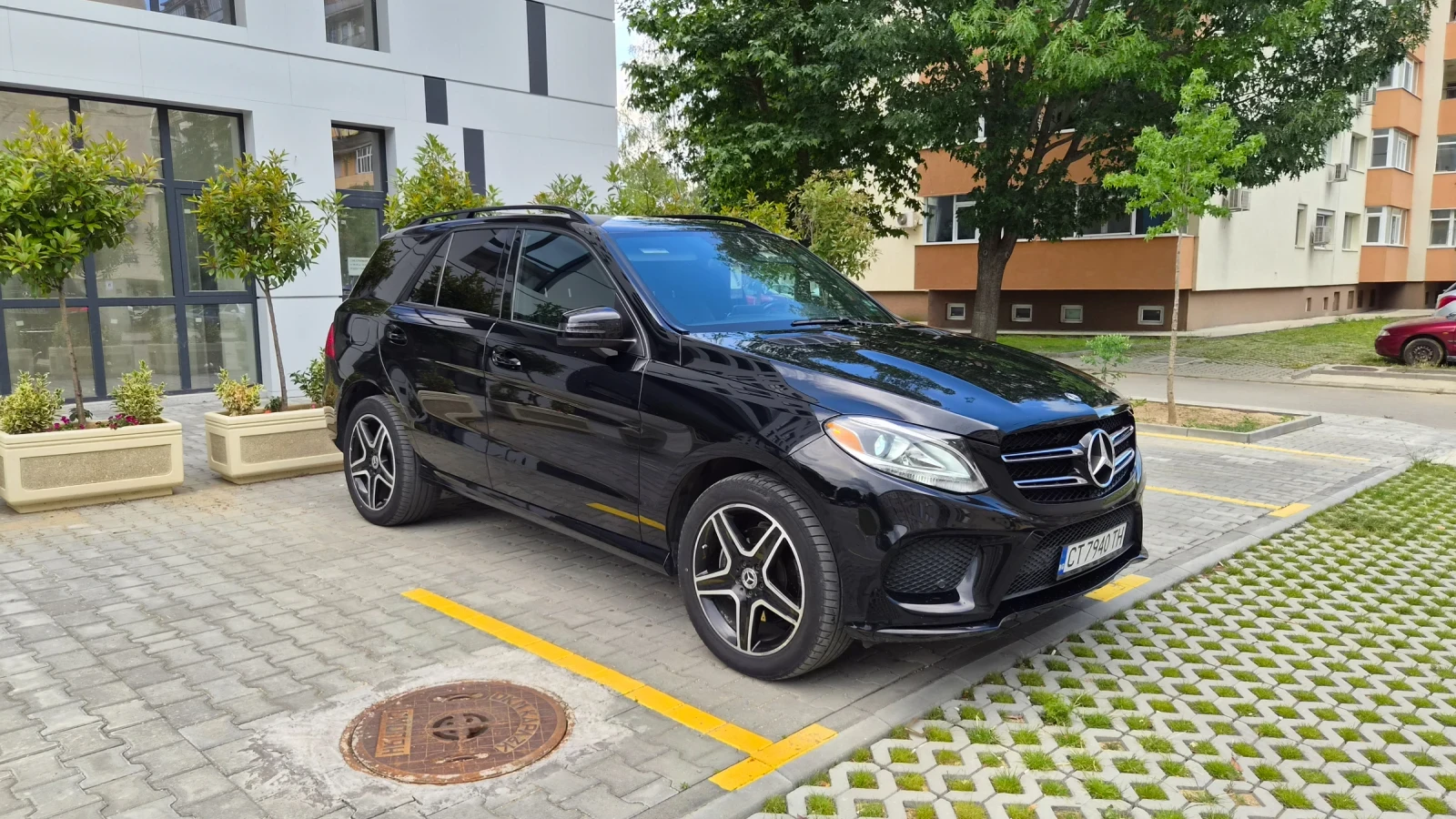 Mercedes-Benz GLE 350 Напълно ОБСЛУЖЕН, снимка 3 - Автомобили и джипове - 55108665