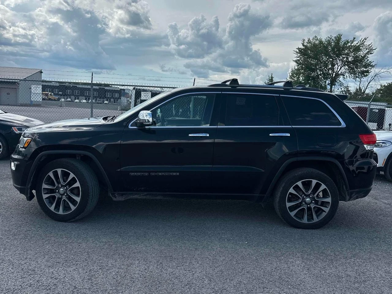 Jeep Grand cherokee LIMITED ЦЕНА ДО БЪЛГАРИЯ РЕГИСТРАЦИЯ & АВТОКРЕДИТ, снимка 3 - Автомобили и джипове - 55641700