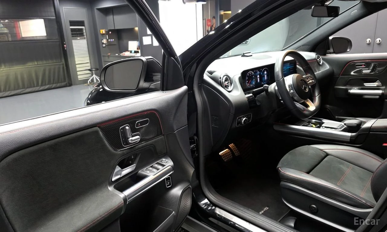 Mercedes-Benz GLA 250 AMG* LINE* 4MATIC* ДИСТРОНИК* LANE* ASSIST* ПАНОРА, снимка 6 - Автомобили и джипове - 55972968