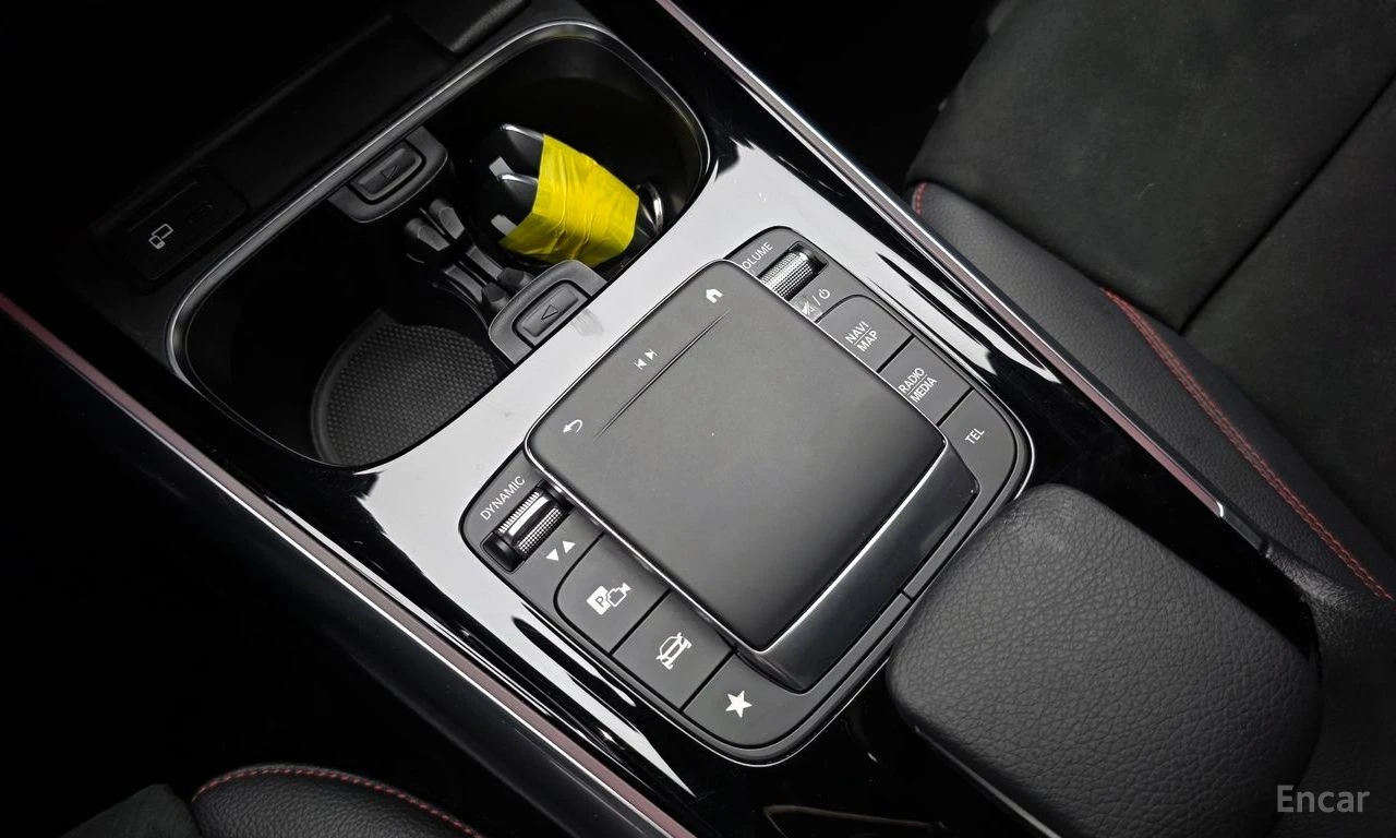 Mercedes-Benz GLA 250 AMG* LINE* 4MATIC* ДИСТРОНИК* LANE* ASSIST* ПАНОРА, снимка 11 - Автомобили и джипове - 55972968
