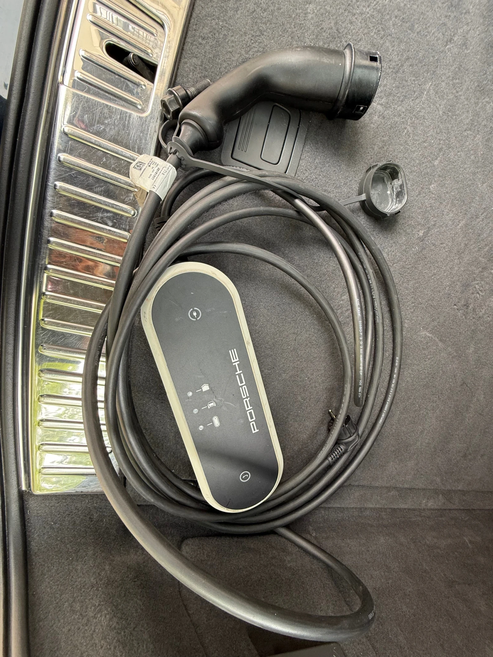 Porsche Cayenne E Hybrid , снимка 11 - Автомобили и джипове - 56257544
