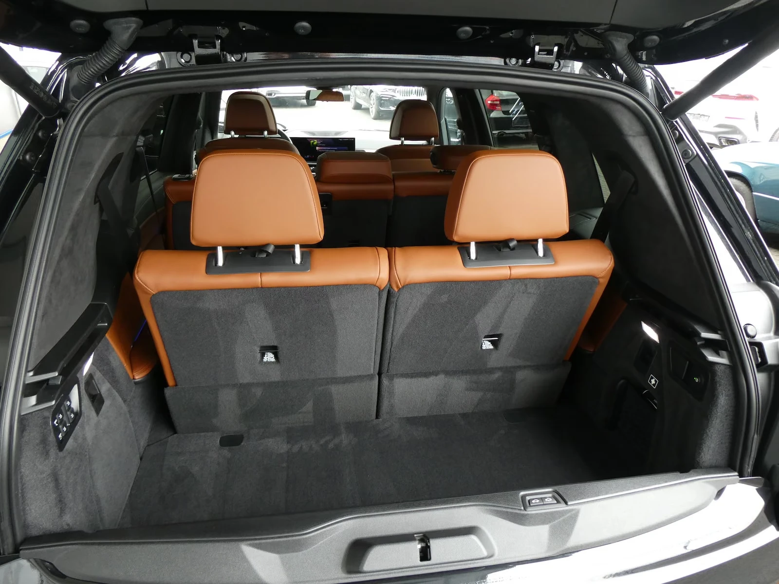 BMW X7 40i/xDrive/M-SPORT PRO/PANO/HUD/7 SEAT/ | Mobile.bg � ����������� 11