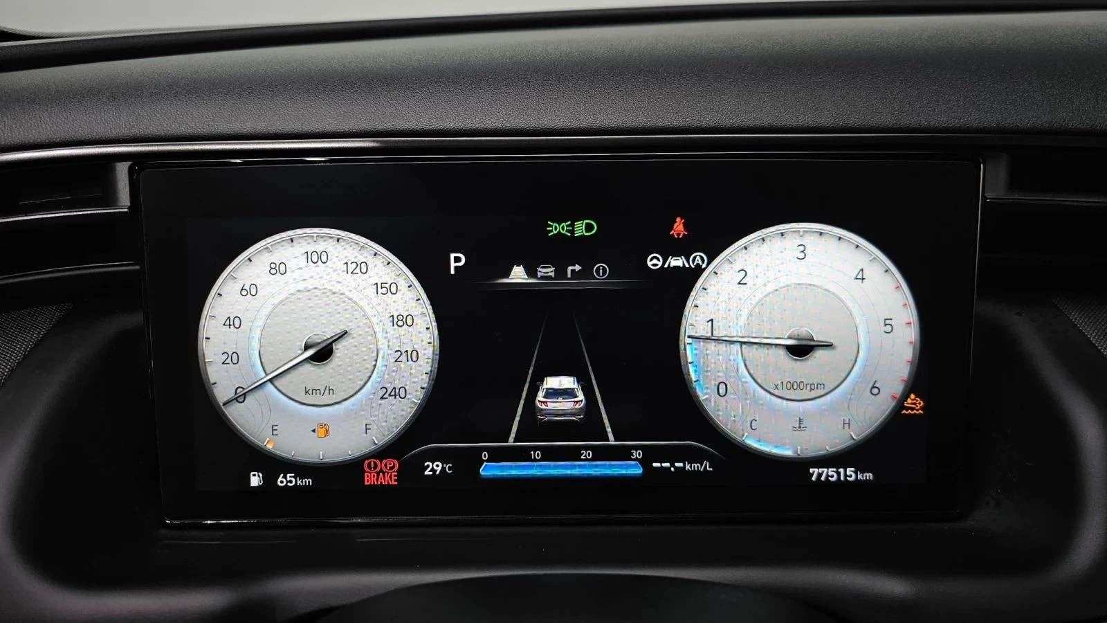 Hyundai Tucson, снимка 11 - Автомобили и джипове - 56710754